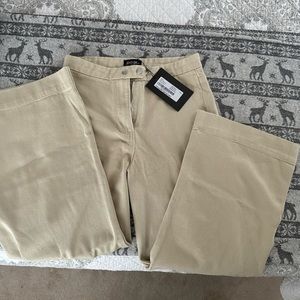 Wide-Legged Cropped Pants